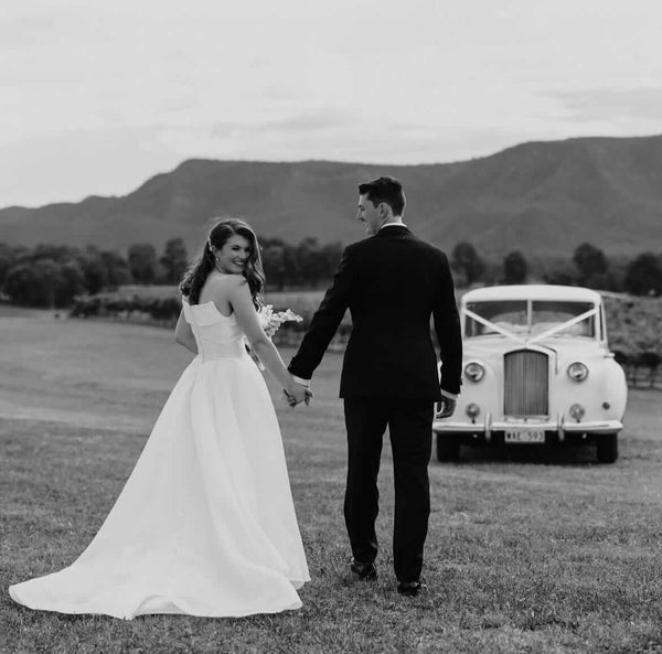 Timeless Romance: Why Antique Engagement Rings Are Perfect for Your Love Story