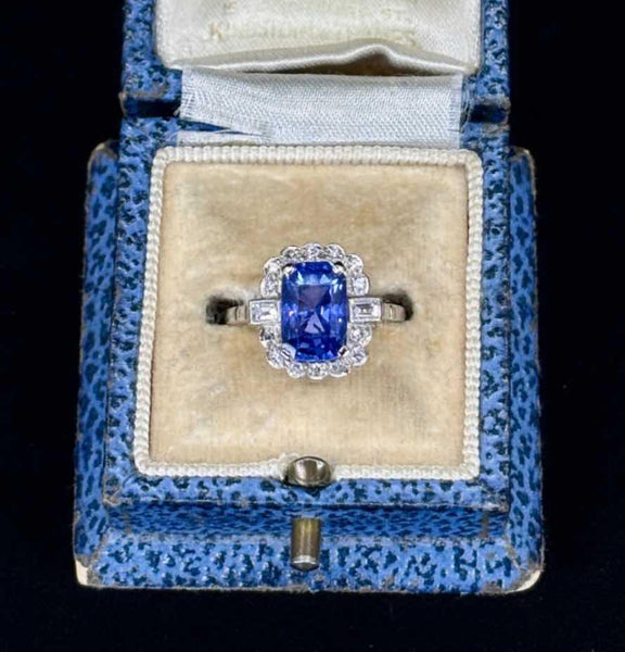 18ct white gold ring featuring a beautiful Ceylon sapphire and diamond accents, ideal for special occasions.