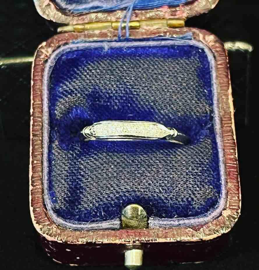 1930s_Platinum_Diamond_Wedding_Band