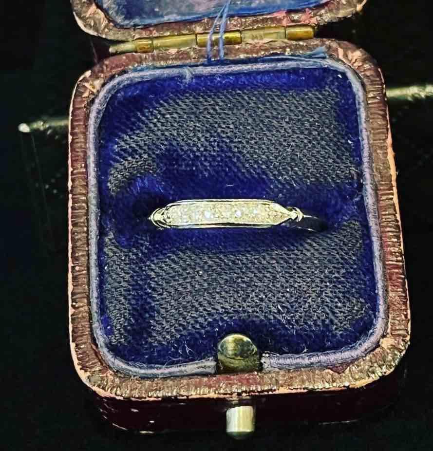 antique_1930s_Platinum_Diamond_Wedding_ring