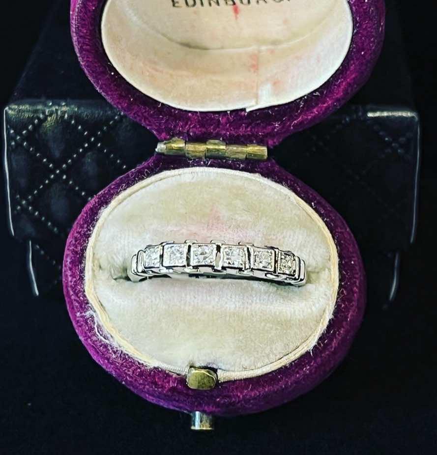 1930s_square_cut_diamond_wedding_ring