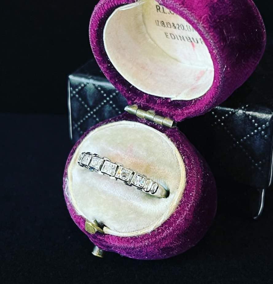 1930s_18ct_white_gold_diamond_wedding_ring