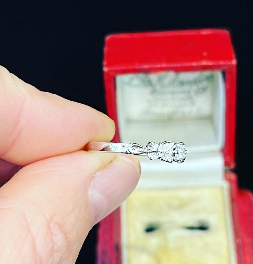fine_vintage_white_gold_Diamond_Ring