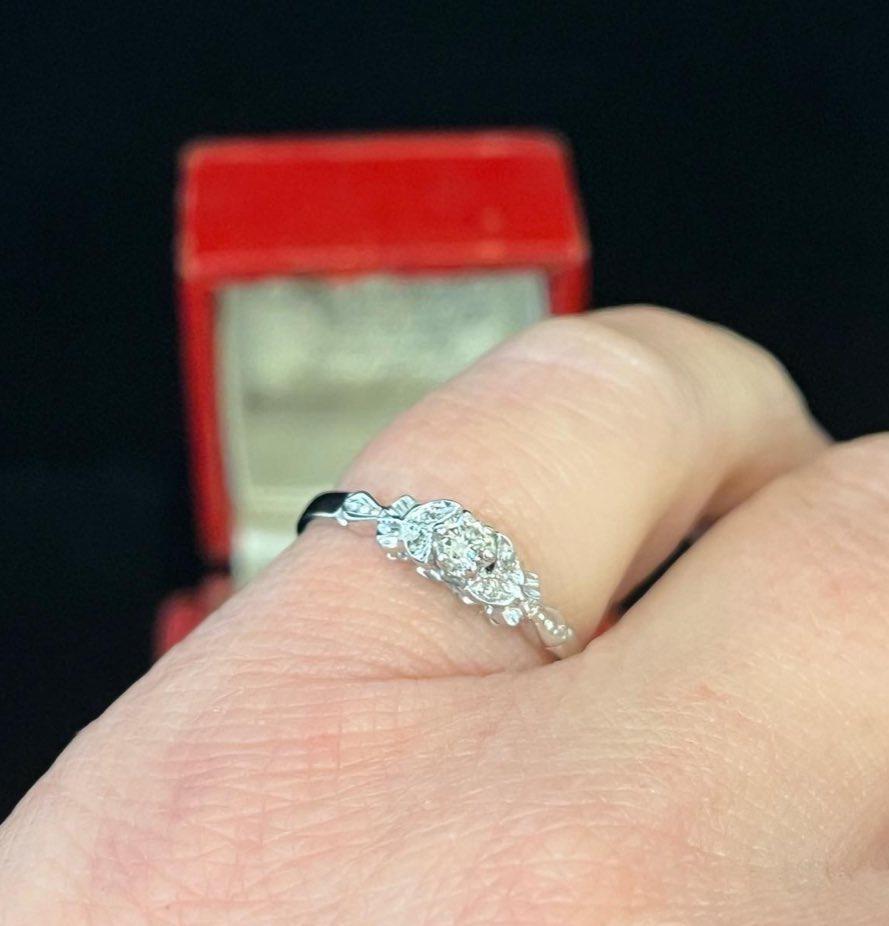 vintage_18ct_white_gold_Diamond_Ring