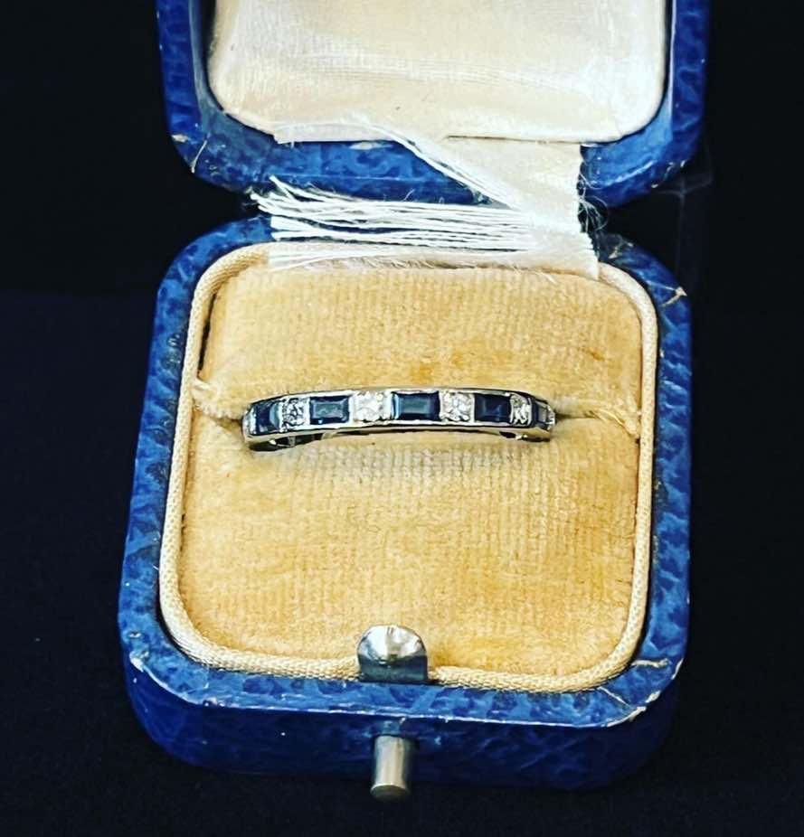 antique_Sapphire_Full_Circle_Eternity_Band