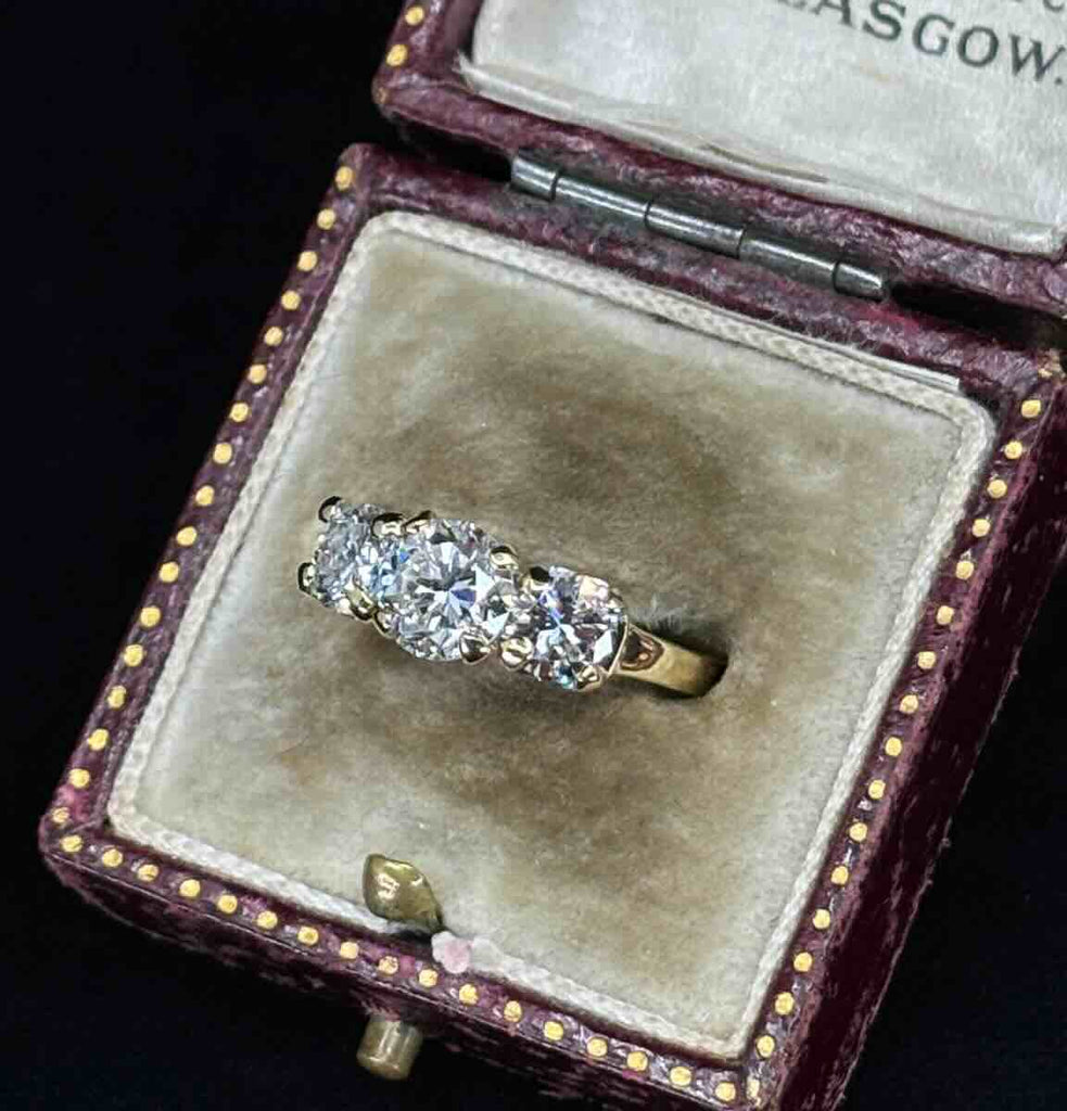 1960s diamond trilogy ring 18ct yellow gold 2.15ct.