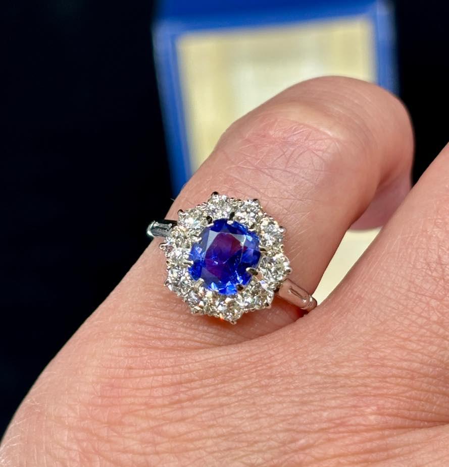 Antique engagement ring from the 1930s with a Ceylon sapphire and diamond design.
