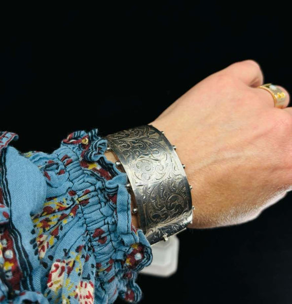 Antique_Victorian_Silver_Bangle_Hallmarked_Birmingham_1886