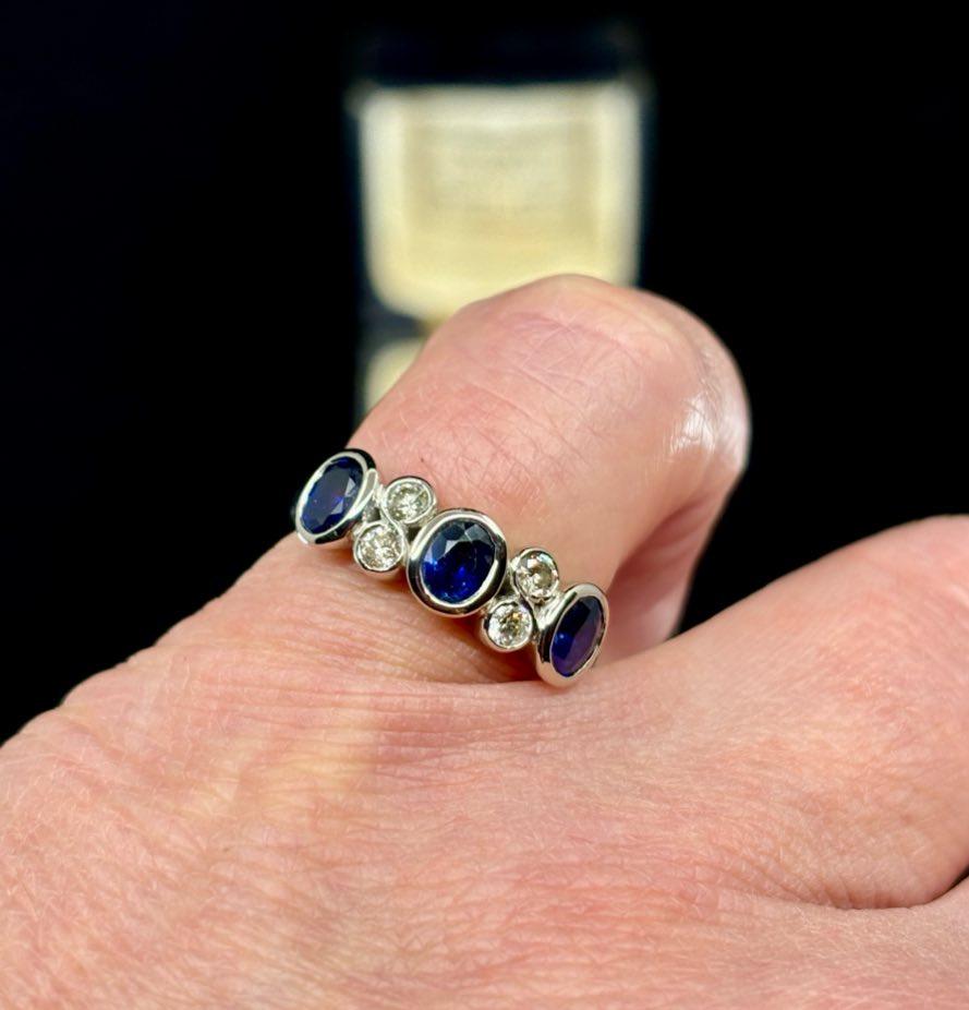 Luxurious_Sapphire_and_Diamond_Ring_for_Special_Occasions