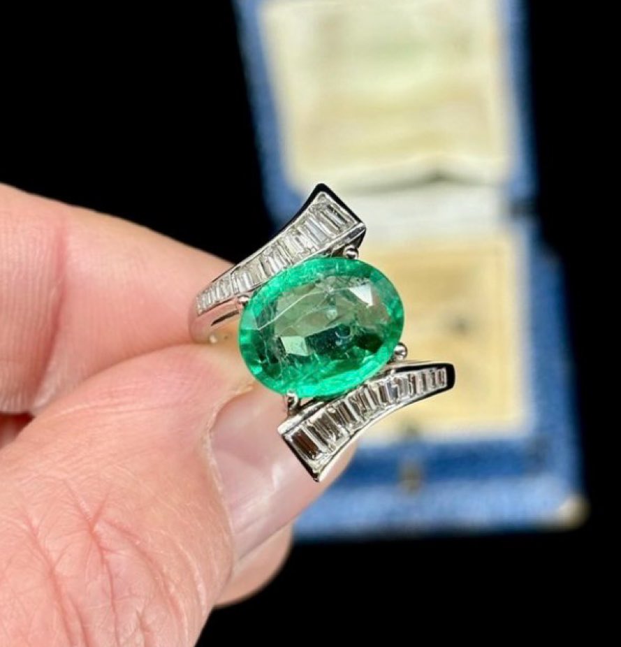 Rare and elegant 3.25ct untreated emerald and diamond ring