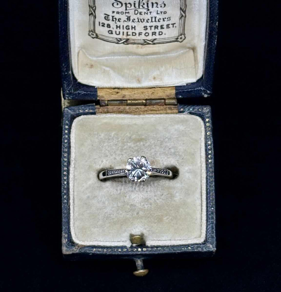 One of a kind Vintage 1950s diamond  solitaire engagement ring in antique ring box