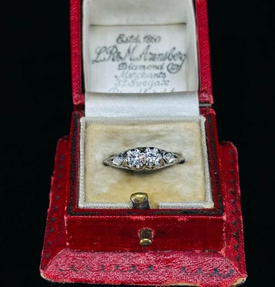 Vintage_Pierced_Openwork_Engagement_Ring_1920s