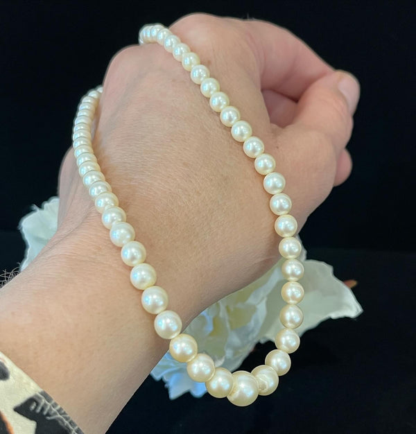 antique_Akoya_Graduated_Round_Cultured_Pearl_Necklace
