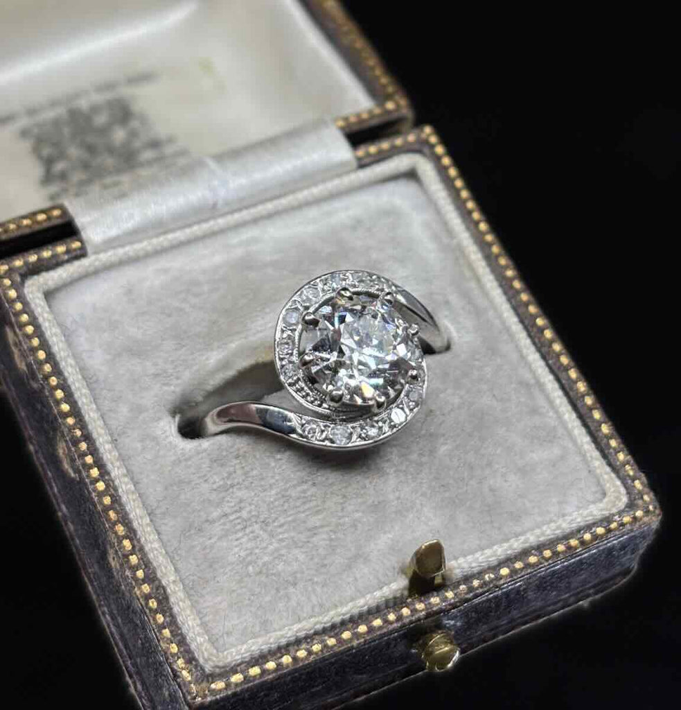 Old European cut antique diamond ring in Art Deco style, ~1.80ct centre stone with 0.14ct melee, perfect as an antique engagement ring
