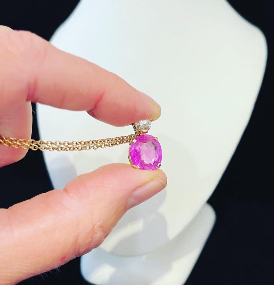 sapphire_and_diamond_18ct_yellow_gold_pendant