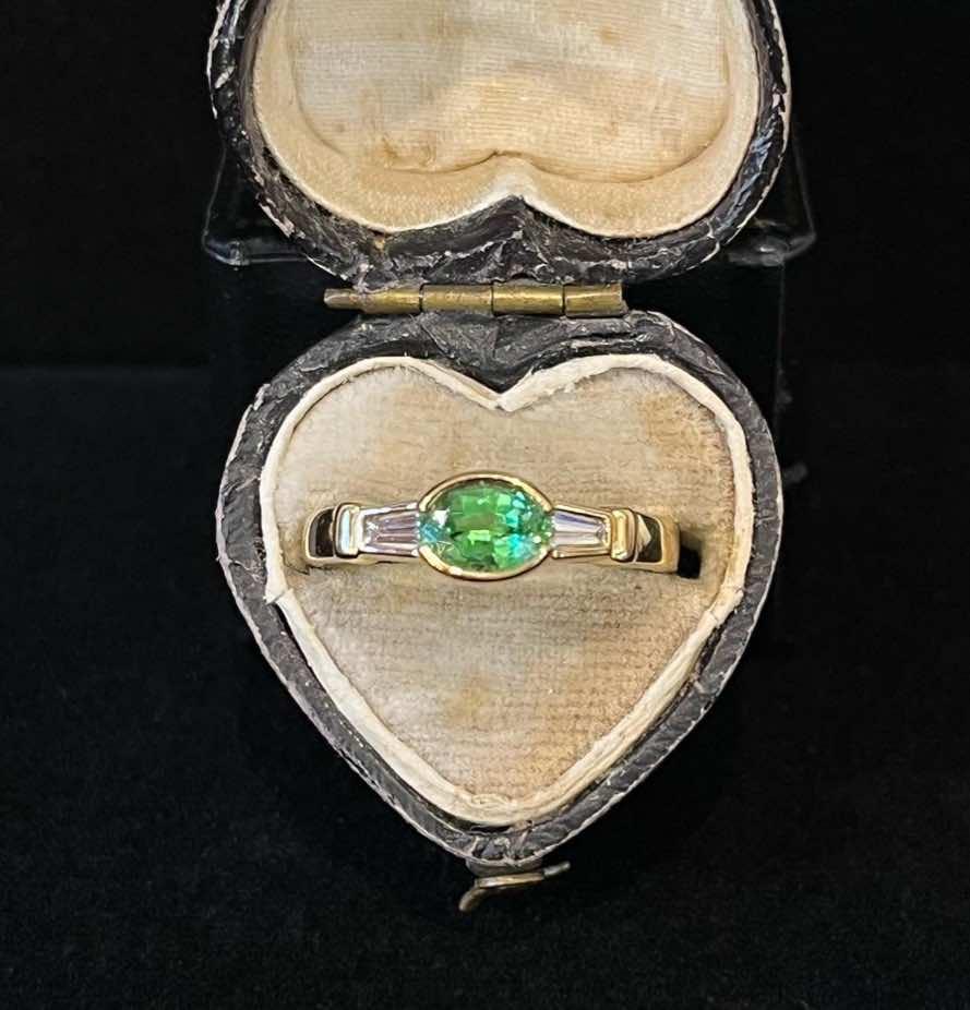 18ct_yellow_gold_Tsavorite_garnet_ring