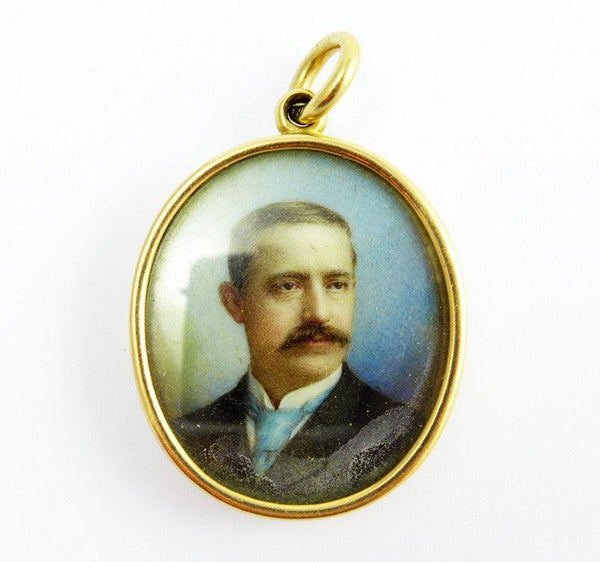  Victorian 15ct rose gold locket
