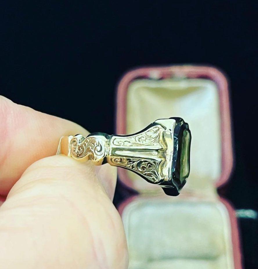 antique_victorian_mens_signet_RIng