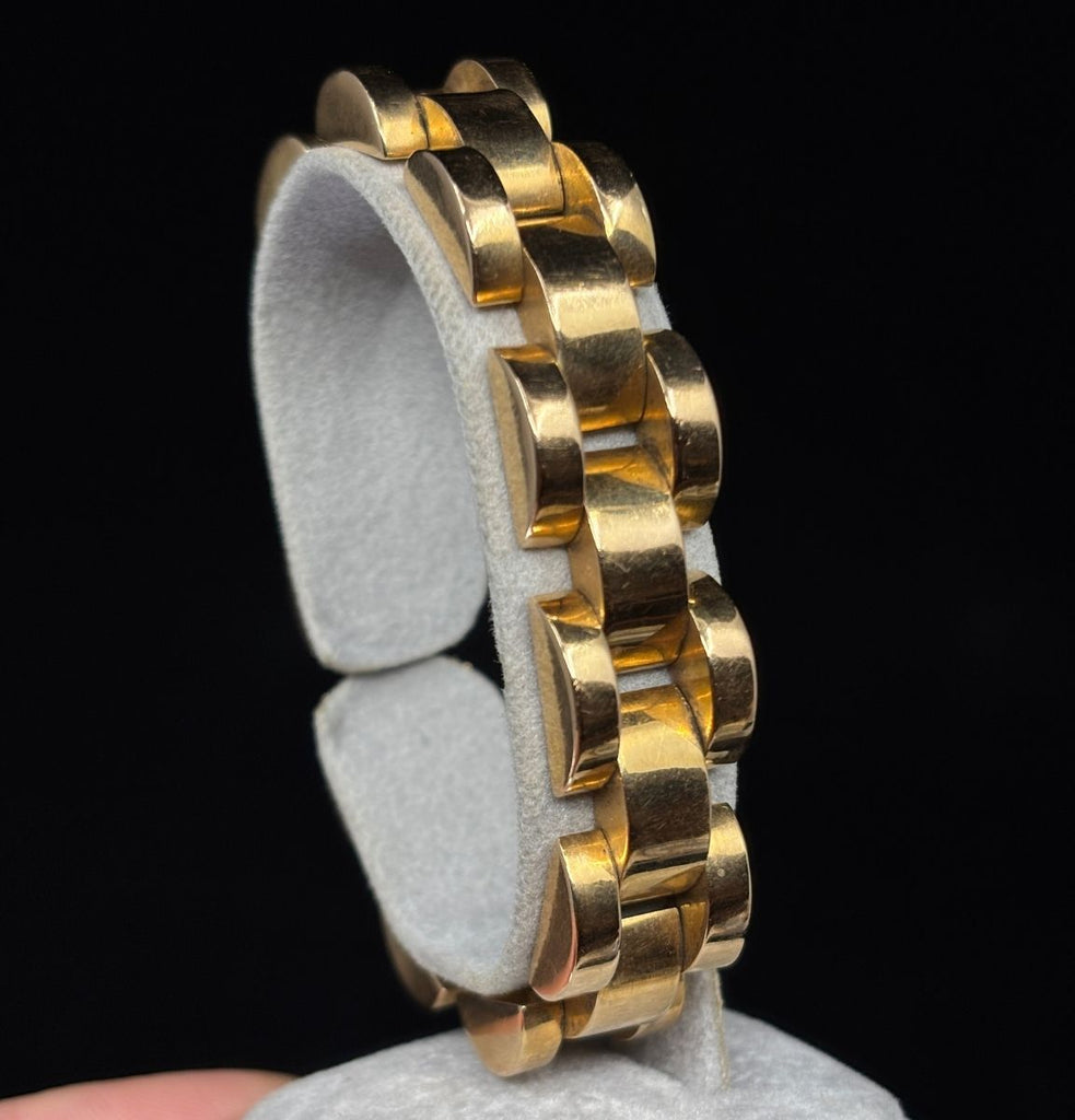 Vintage Egyptian 18ct yellow gold hollow buckle link bracelet studio display